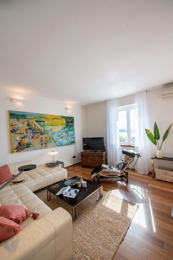 Airy Seafront 1920S Apartment Сплит Екстериор снимка