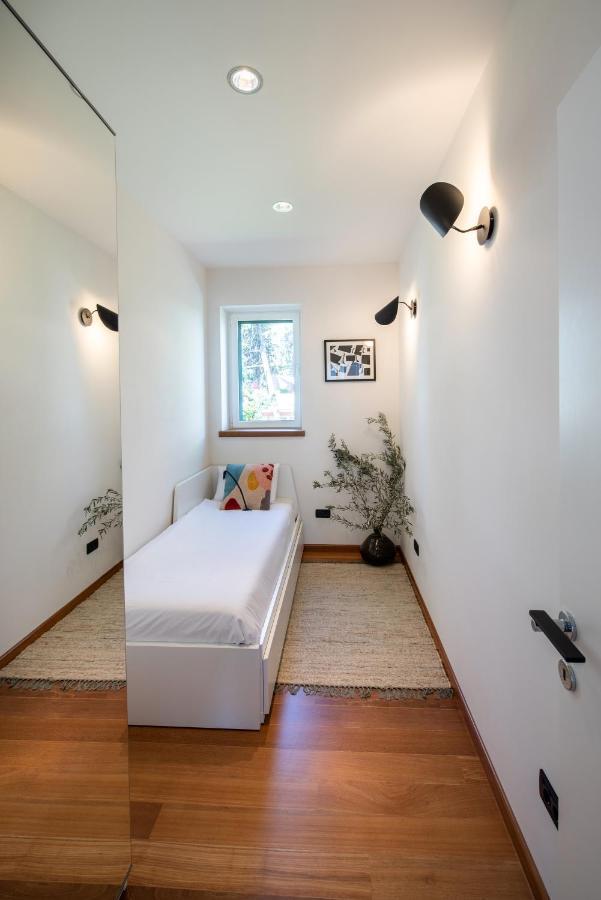 Airy Seafront 1920S Apartment Сплит Екстериор снимка