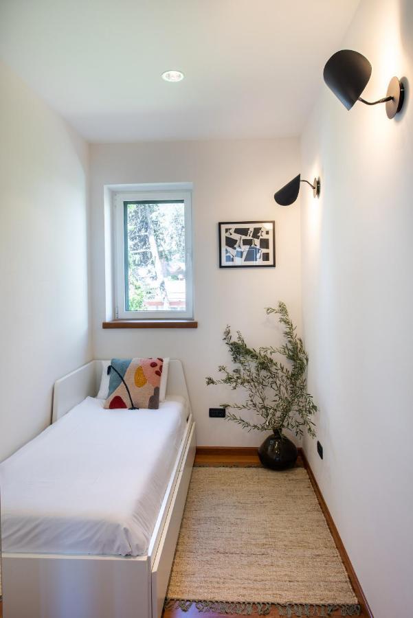 Airy Seafront 1920S Apartment Сплит Екстериор снимка